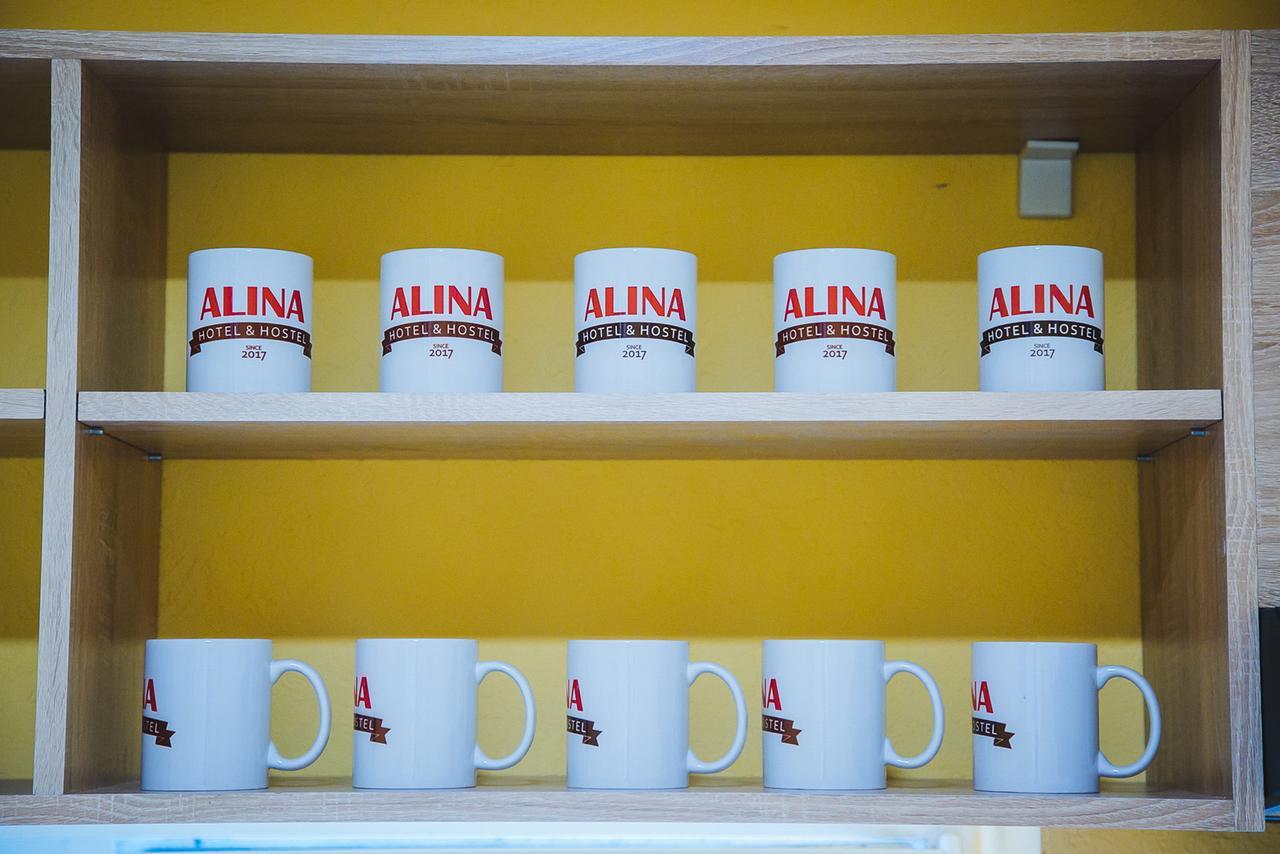 Alina Hotel & Hostel Uzjhorod Eksteriør bilde